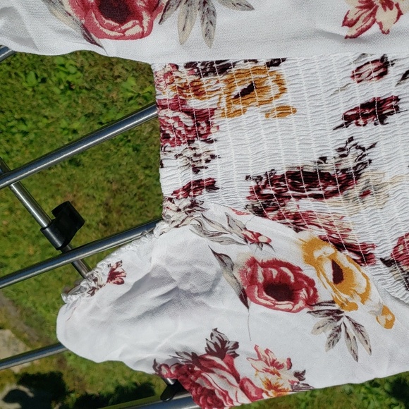 TORRID Ivory rose print DRESS On/Off shoulder, Ruched top. SIZE 1 EUC - Picture 9 of 12